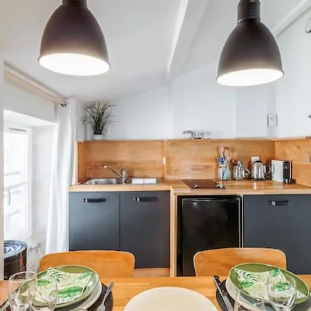 For 3 Near The Center La Rochelle * La Rochelle (Charente-Maritime)